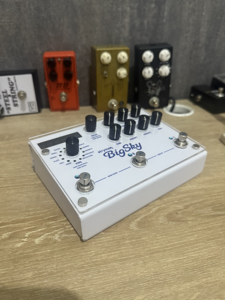 CUSTOM ADHESIVO BIG SKY
